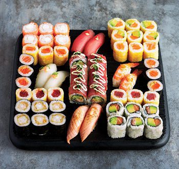 Plateaux de sushis variés avec nos nouvelles créations de septembre